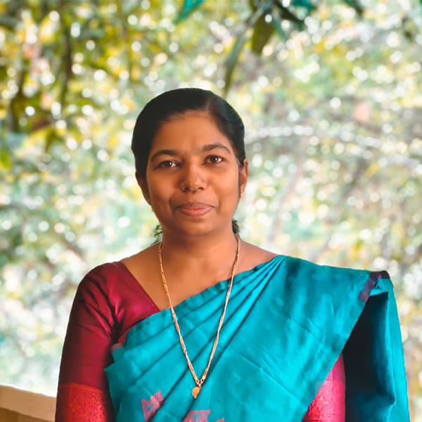 Mrs .Geetha M